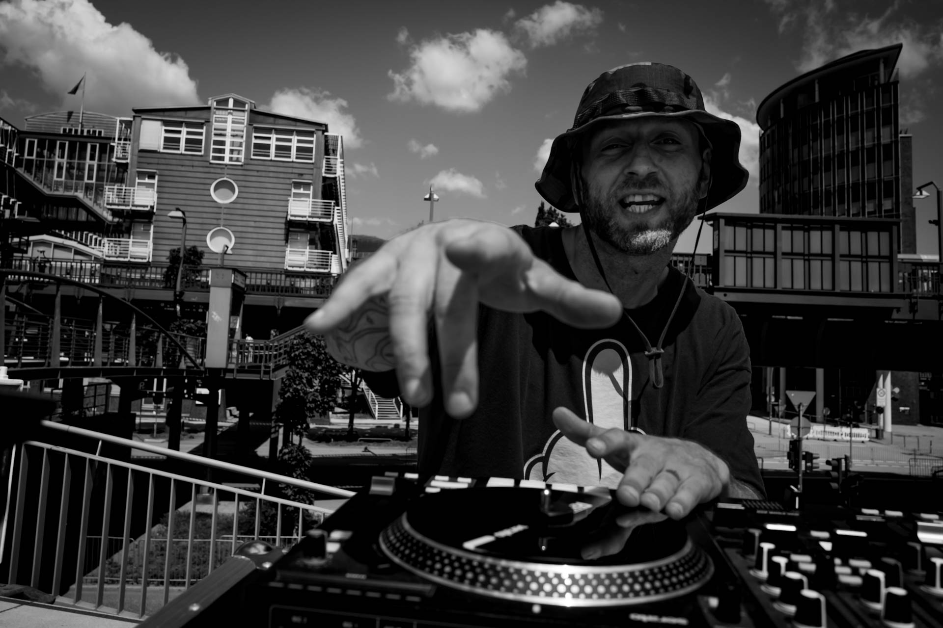 DJ TRICKY – HIP HOP